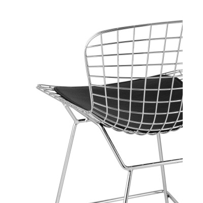 Стул полубарный с низкой спинкой Bertoia хромированный с черной подушкой Стул полубарный с низкой спинкой Bertoia хромированный с черной подушкой
